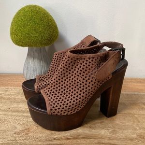 Musse & Cloud Chunky Wooden Platform Heels